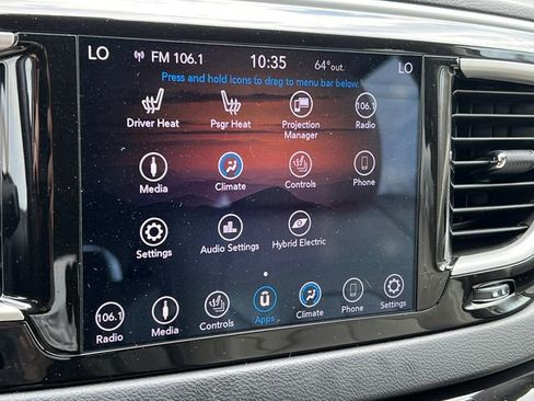 Used 2018 Chrysler Pacifica Touring-L FWD image 22