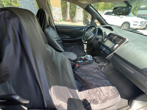 Used 2013 Nissan Leaf SL w/ Premium Pkg image 25