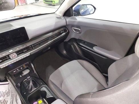 Used 2025 Kia K4 LXS image 11