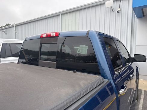 Used 2017 GMC Sierra 1500 SLT w/ SLT Premium Package image 10