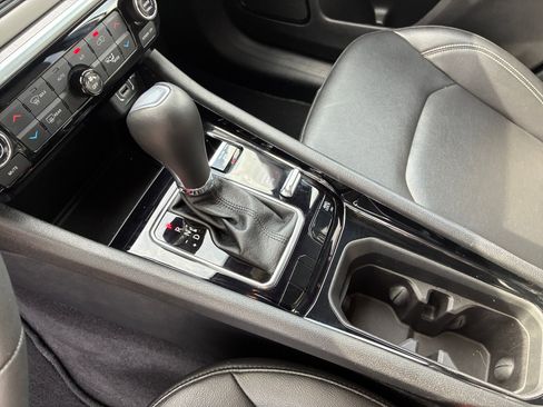 Used 2025 Jeep Compass Limited image 37