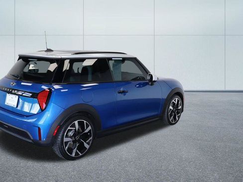 Used 2025 MINI Cooper S FWD image 8