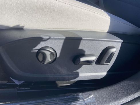 New 2026 Volkswagen Jetta SE image 17