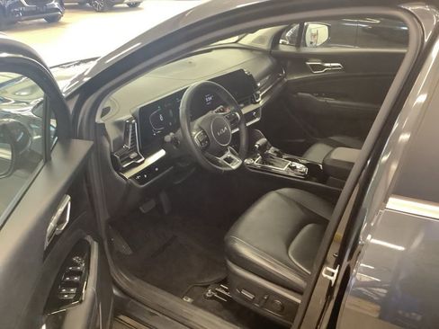 Used 2023 Kia Sportage EX FWD image 12