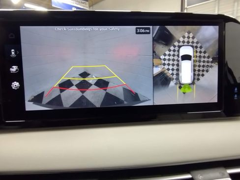 Used 2023 Hyundai Palisade Limited w/ Cargo Package image 10