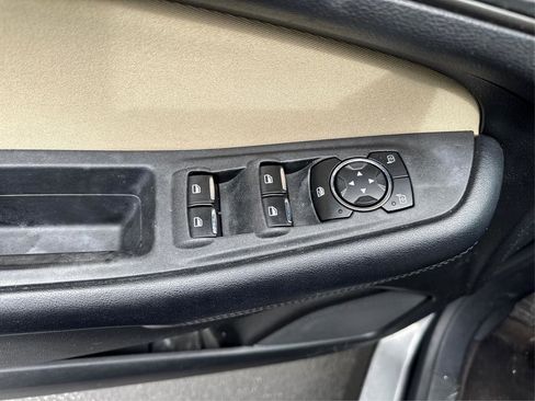 Used 2016 Ford Edge SE image 54