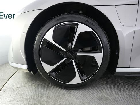 Used 2023 Lucid Air Touring image 19