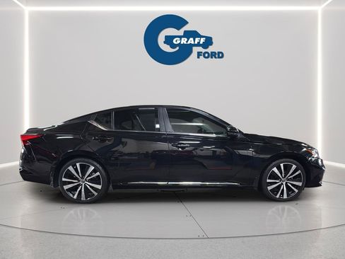 Used 2019 Nissan Altima 2.5 SR w/ SR Premium Package image 6
