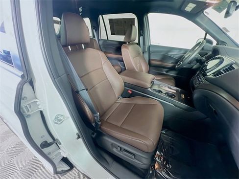 Certified 2025 Honda Passport EX-L image 29