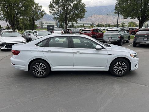 Used 2019 Volkswagen Jetta SEL FWD image 6