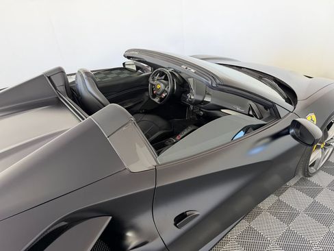 Used 2018 Ferrari 488 Spider RWD image 16