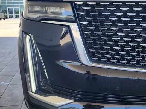 Used 2024 Cadillac Escalade ESV Premium Luxury w/ LPO, Floor Liner Package AWD/4WD image 4