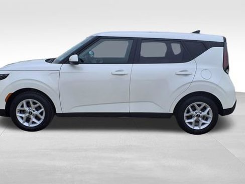 Used 2024 Kia Soul LX w/ Option Group 015 image 5