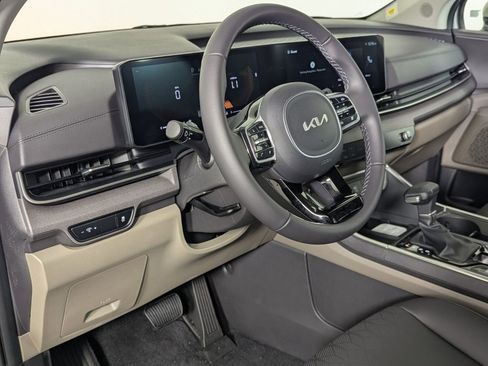New 2026 Kia Carnival EX FWD image 11