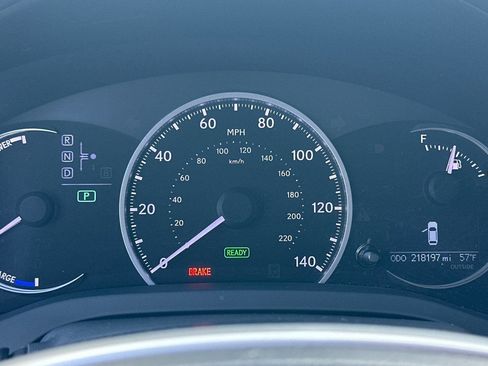 Used 2012 Lexus CT 200h FWD 4dr Hybrid image 18