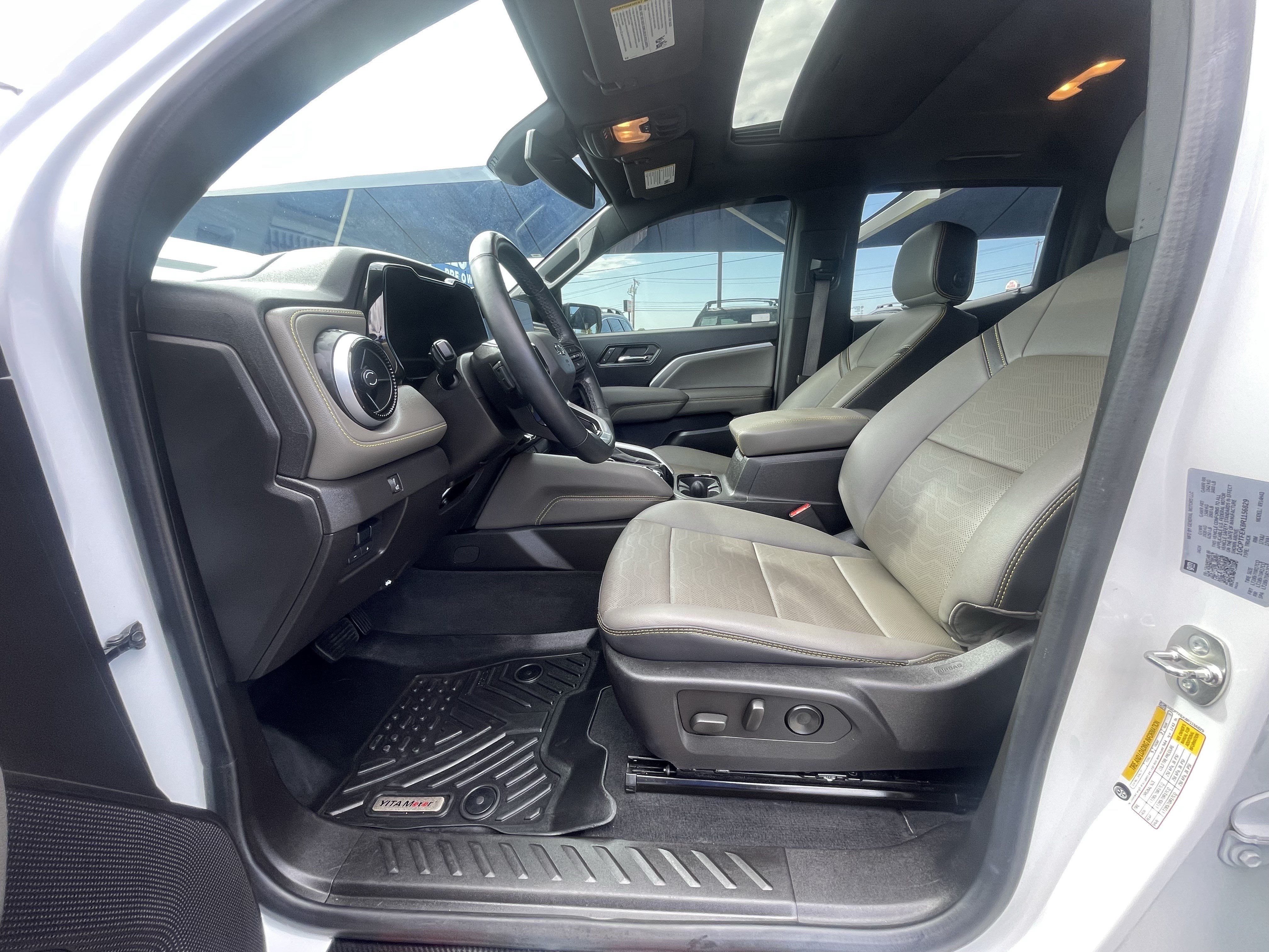 Used 2024 Chevrolet Colorado ZR2 w/ ZR2 Convenience Package III AWD/4WD image 18