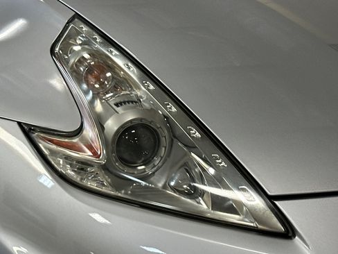 Used 2013 Nissan 370Z Coupe RWD image 42