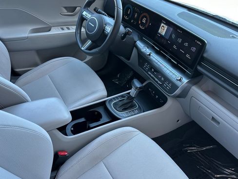 Used 2025 Hyundai Kona SEL AWD/4WD image 13