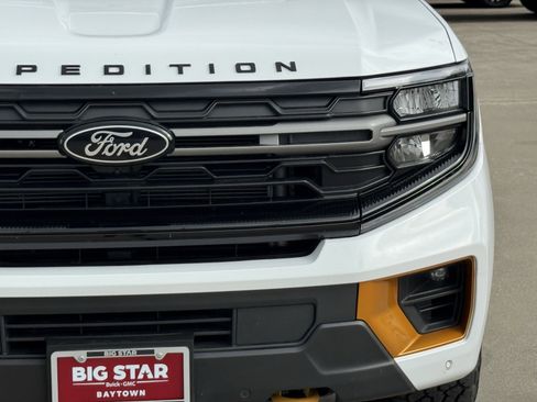 Used 2025 Ford Expedition Tremor AWD/4WD image 5