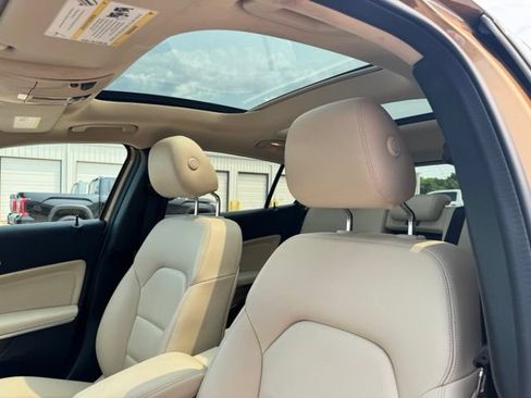 Used 2018 Mercedes-Benz GLA 250 4MATIC image 13