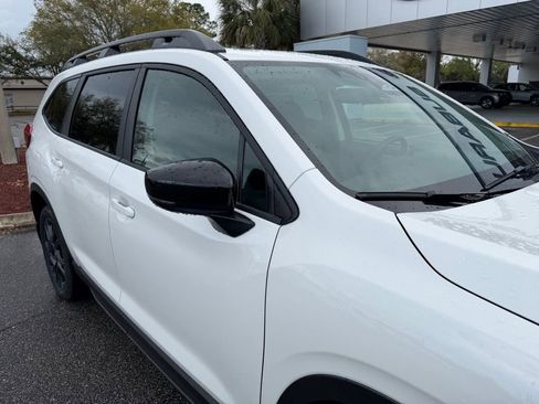 Used 2025 Subaru Ascent Bronze Edition image 16