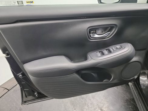 Certified 2025 Honda HR-V LX image 13