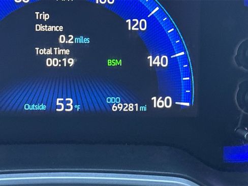 Used 2020 Toyota Corolla XSE image 32