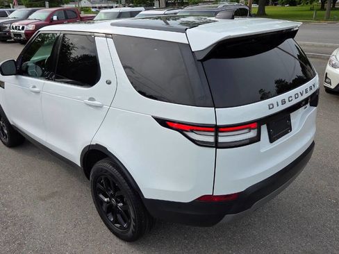Used 2019 Land Rover Discovery SE AWD/4WD image 9
