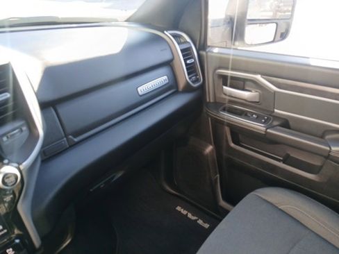 Used 2024 RAM 2500 Big Horn w/ Sport Appearance Package image 41