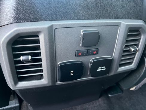 Used 2018 Ford F150 Raptor w/ Equipment Group 802A Luxury image 33