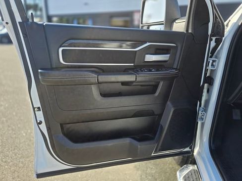 Used 2024 RAM 2500 Big Horn AWD/4WD image 19