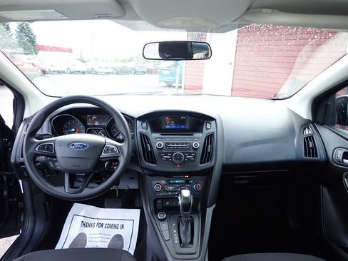 Used 2016 Ford Focus SE FWD image 10