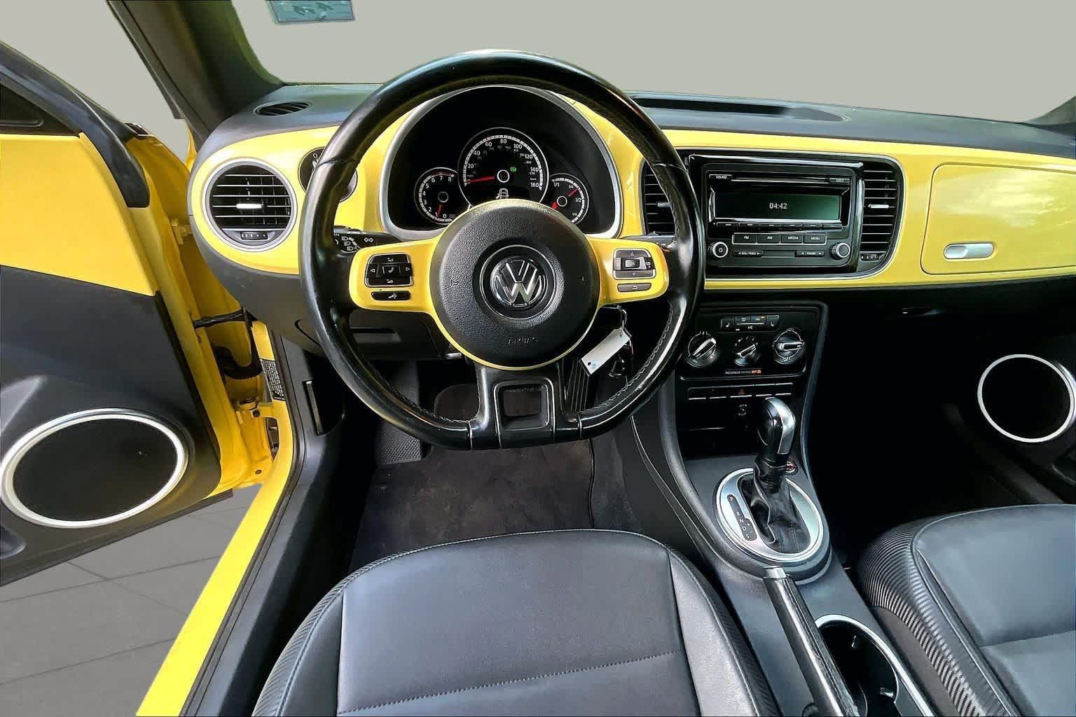 Used 2014 Volkswagen Beetle 2.5 FWD image 6