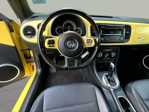 Used 2014 Volkswagen Beetle 2.5 FWD image 6