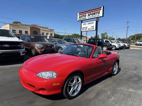 Used 2005 MAZDA MX-5 Miata w/ Convenience Pkg RWD image 9
