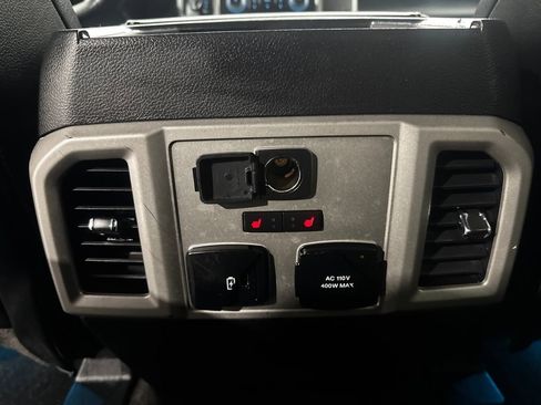 Used 2020 Ford F150 Lariat w/ Equipment Group 502A Luxury image 39