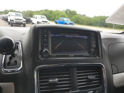 Used 2019 Dodge Grand Caravan GT FWD image 15