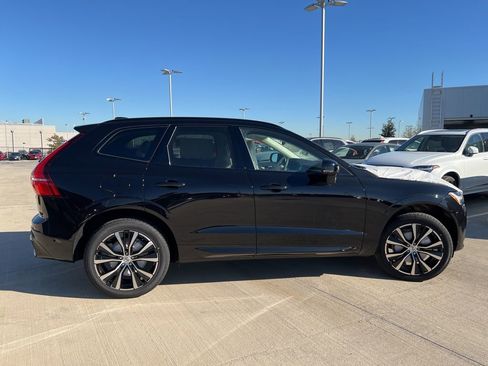 New 2025 Volvo XC60 B5 Plus w/ Protection Package Premier image 8