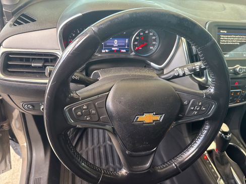 Used 2019 Chevrolet Equinox LT FWD image 9