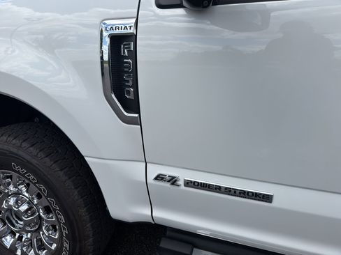 Used 2022 Ford F350 Lariat w/ Chrome Package AWD/4WD image 11