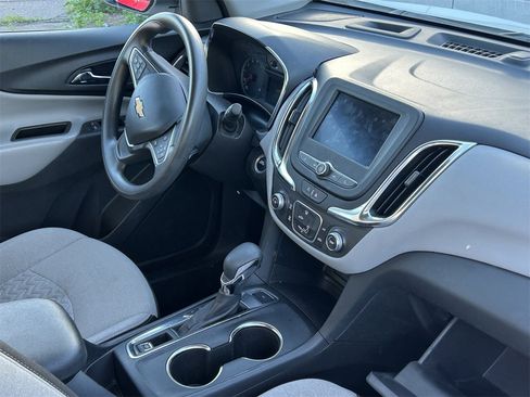 Used 2024 Chevrolet Equinox LS image 6