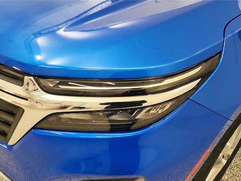 Used 2024 Chevrolet Equinox LT w/ LPO, Floor Liner Package FWD image 14