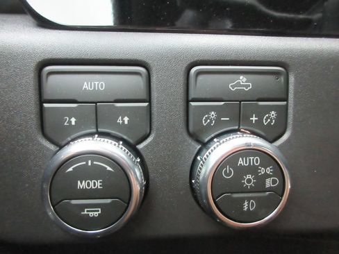 New 2026 GMC Sierra 1500 Elevation w/ Max Trailering Package AWD/4WD image 17