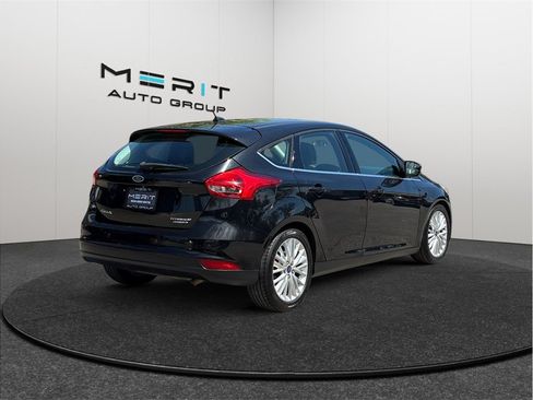 Used 2015 Ford Focus Titanium FWD image 9