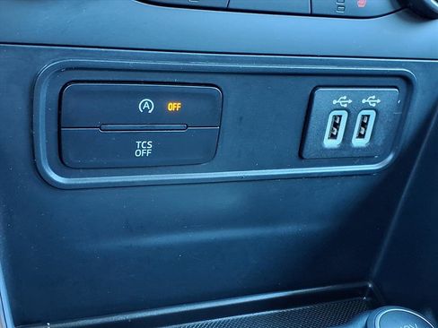 Used 2021 Ford EcoSport SE w/ SE Appearance Package image 7