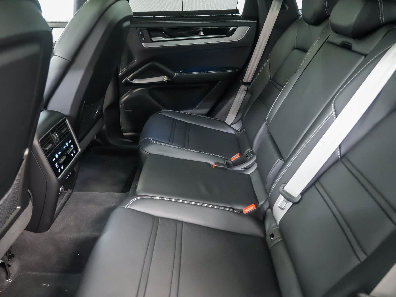 Certified 2026 Porsche Cayenne S AWD/4WD image 23
