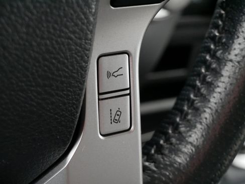 Certified 2024 Toyota 4Runner SR5 Premium image 25