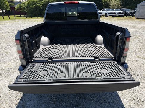 New 2026 Nissan Frontier SV w/ Tow Package RWD image 18