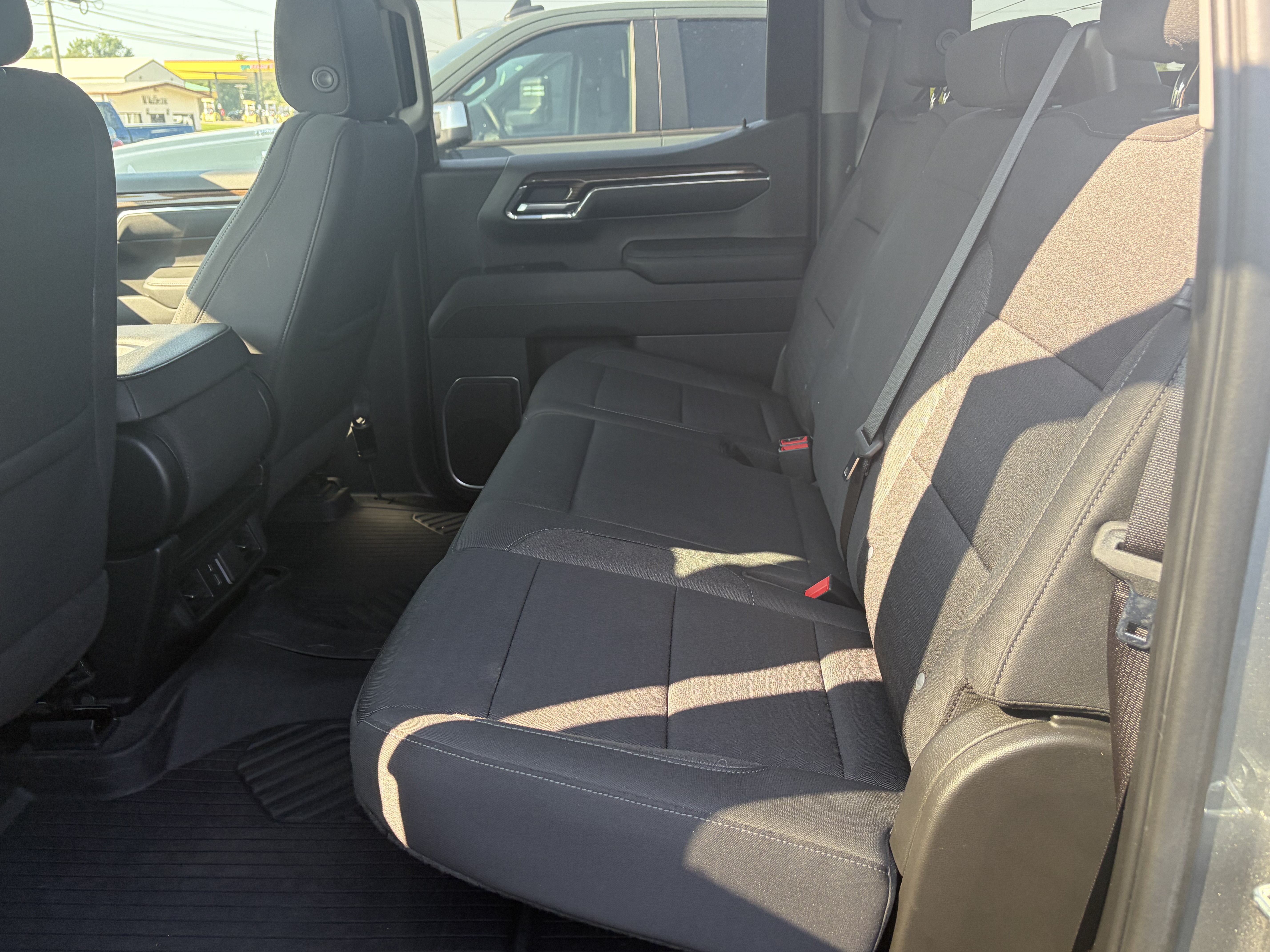 Used 2023 Chevrolet Silverado 1500 LT AWD/4WD image 22