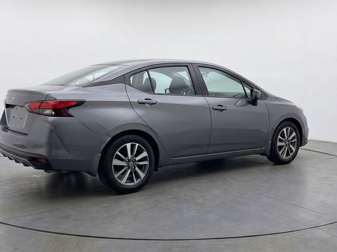 Used 2025 Nissan Versa SV image 9